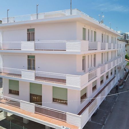 Hotel Jolanda Bellaria-Igea Marina Buitenkant foto