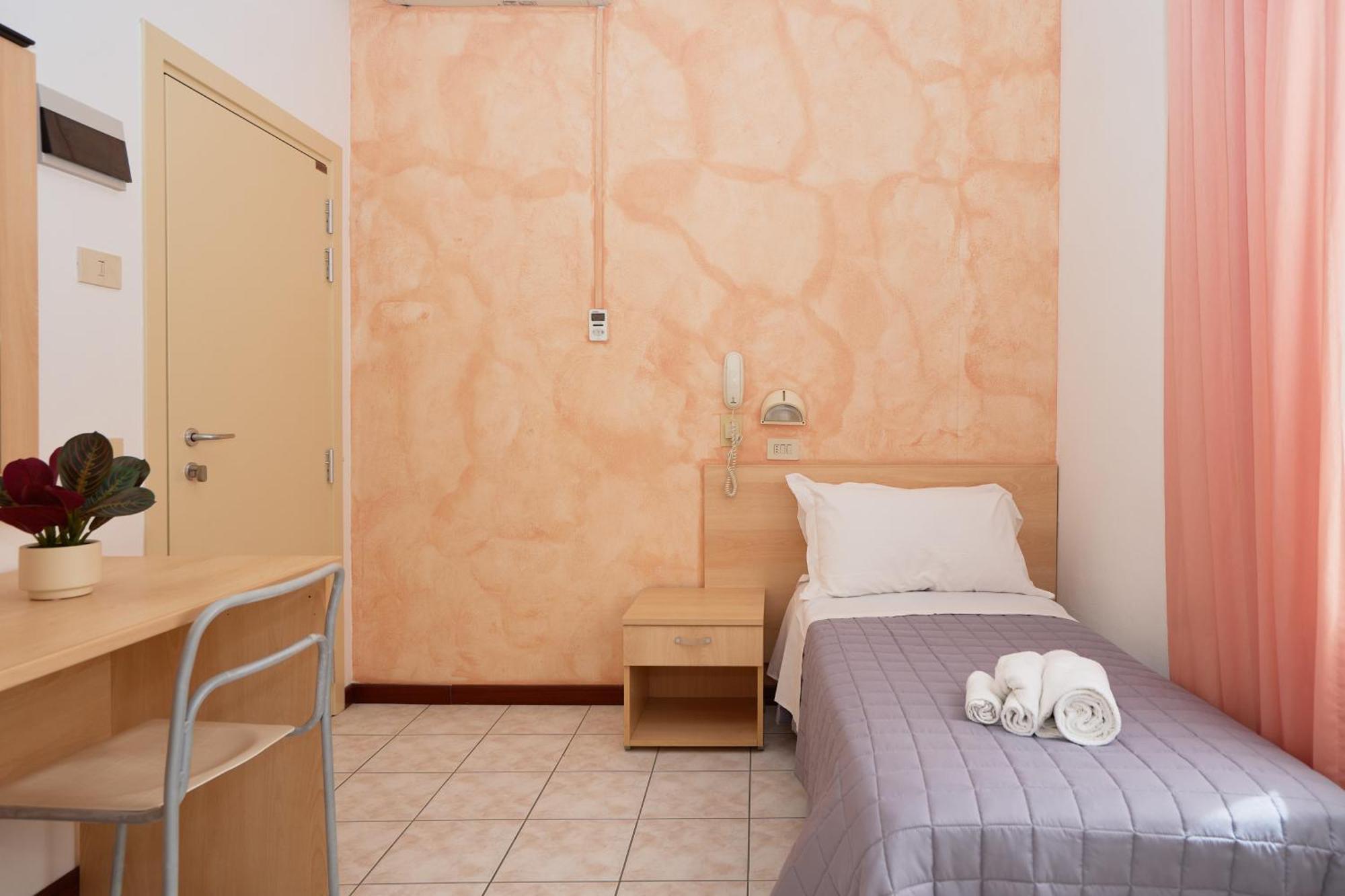 Hotel Jolanda Bellaria-Igea Marina Buitenkant foto