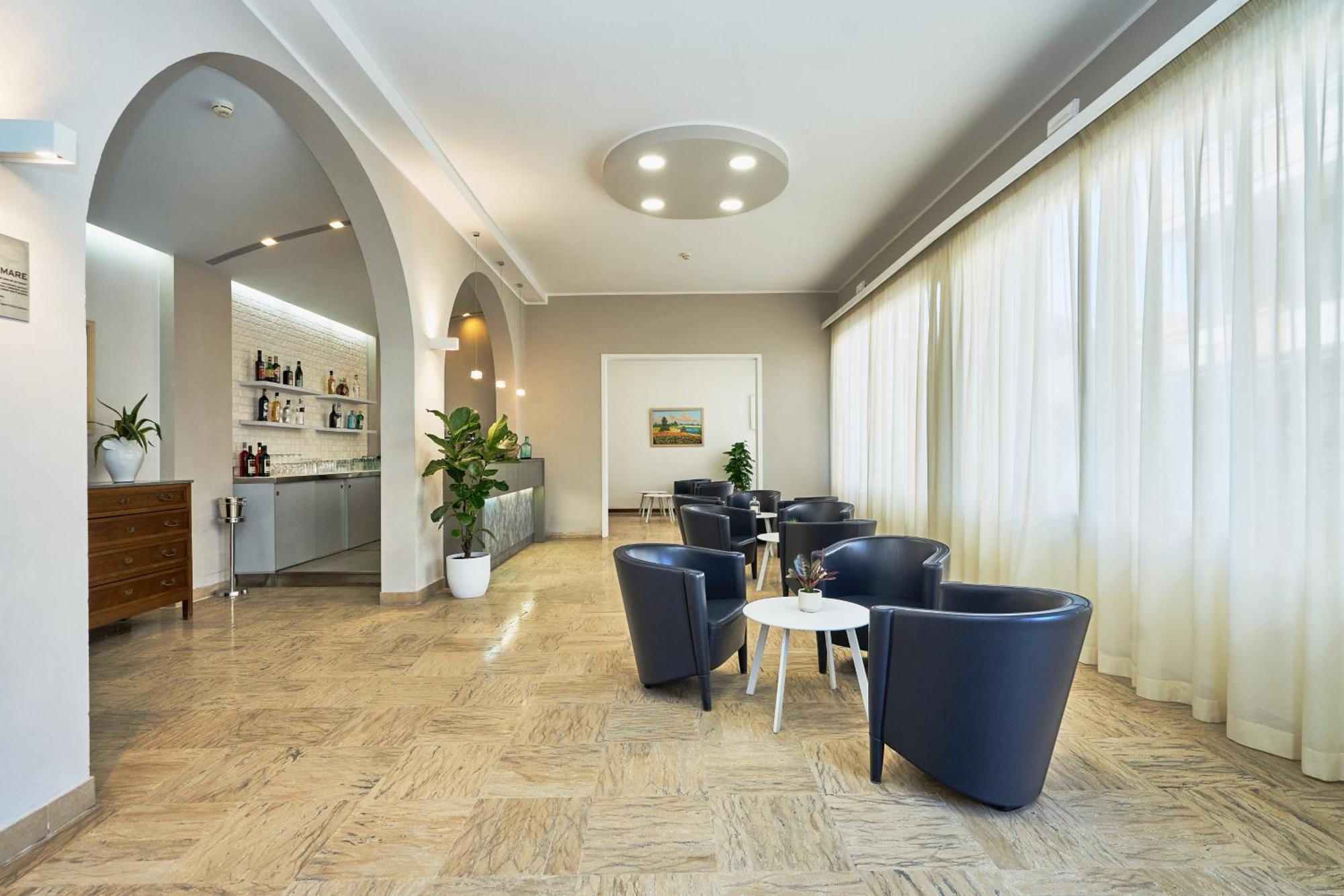 Hotel Jolanda Bellaria-Igea Marina Buitenkant foto