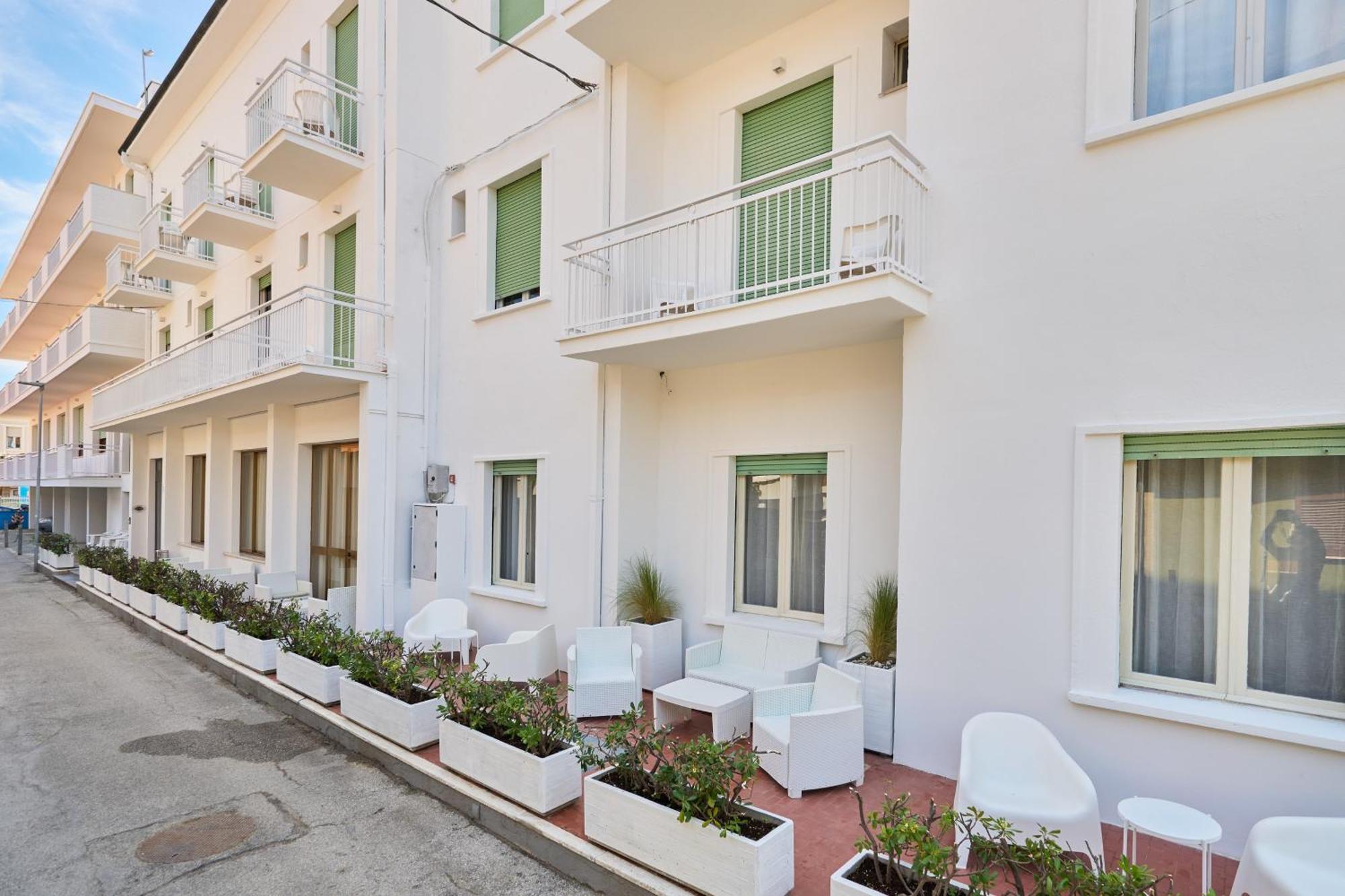 Hotel Jolanda Bellaria-Igea Marina Buitenkant foto